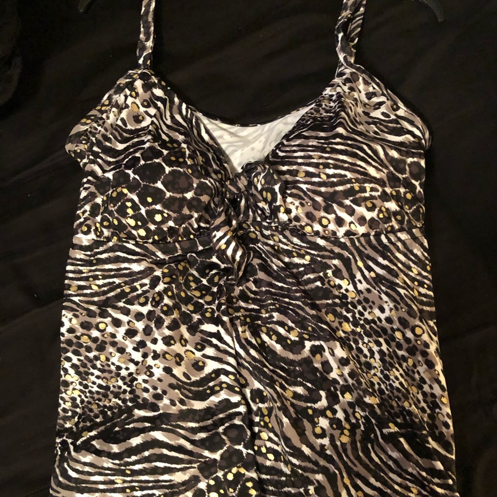 Bathing suit / swimsuit / two piece / tankini